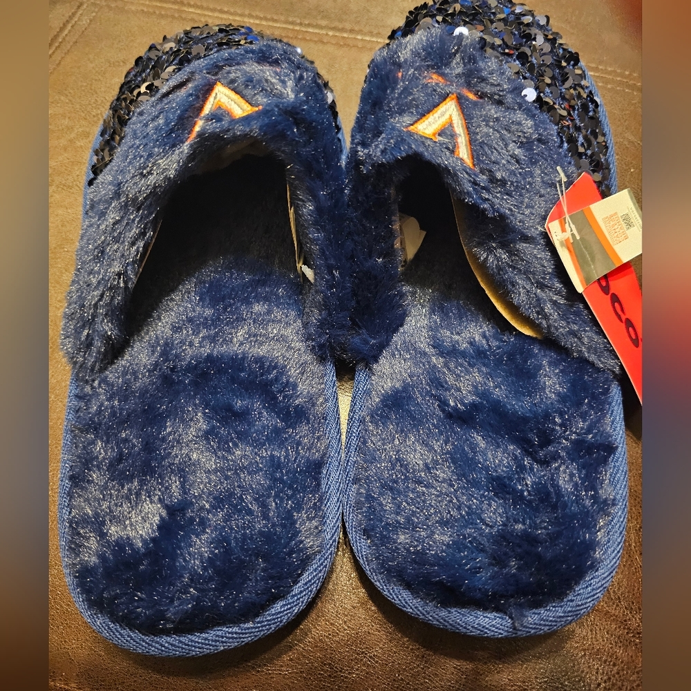 NWT Virginia Caveliers Sequin Slide in slippers. Size:L 9-10 - Picture 3 of 6